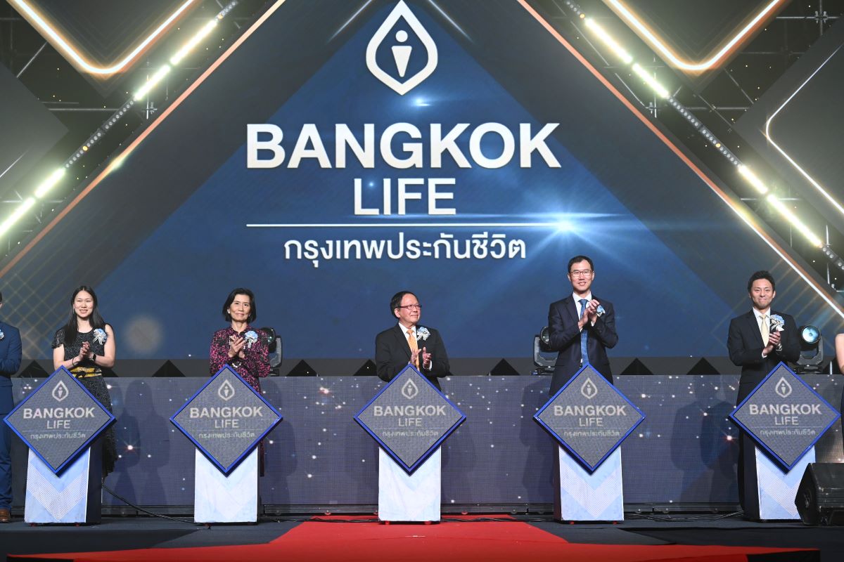 BANGKOK LIFE AGENCY ANNUAL AWARDS 2022 03 คณะผู้บริหาร กรุงเทพประกัน
